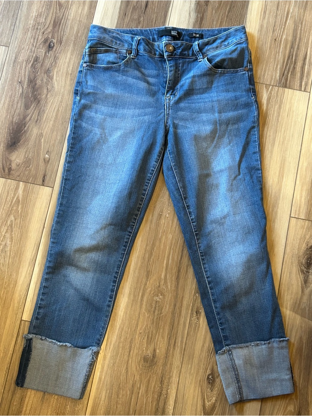 1822 Denim Cuffed Blue Jeans
